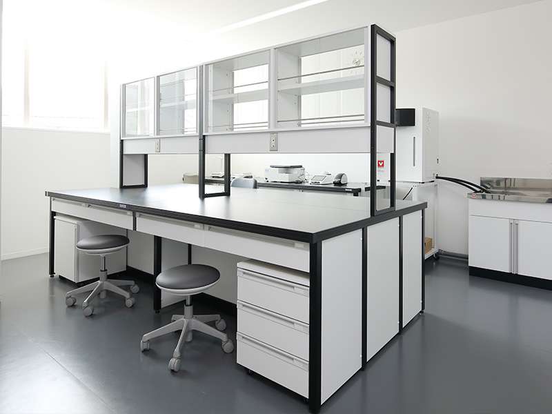 [2階]生化学実験室